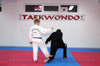 taekwondo kwon samoobrana18